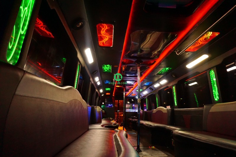 Big 40 Passenger Party Bus Houston, TX | Ridehire.com | Ridehire.com