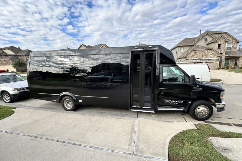 Ford E-450 Party Bus