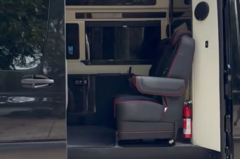 Mercedes-Benz Sprinter Limo Van