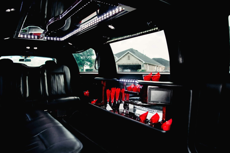 White 9 Passenger Lincoln Town Car Stretch Sedan (Limo) Rental in Spring, TX (#RH413) - Main View