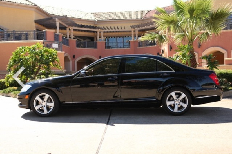 Mercedes-Benz S550 Sedan