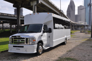 vehicle primary image