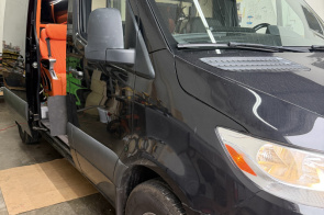 vehicle primary image